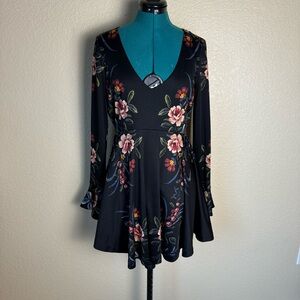 Free People Sz Small Black Floral Mini Skater Dress Keyhole back Ruffle Sleeve